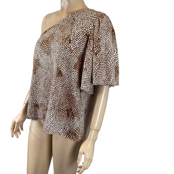Vici One-Shoulder Brown & White Printed Top Size Small Elegant Flutter Sleeve - Picture 4 of 8